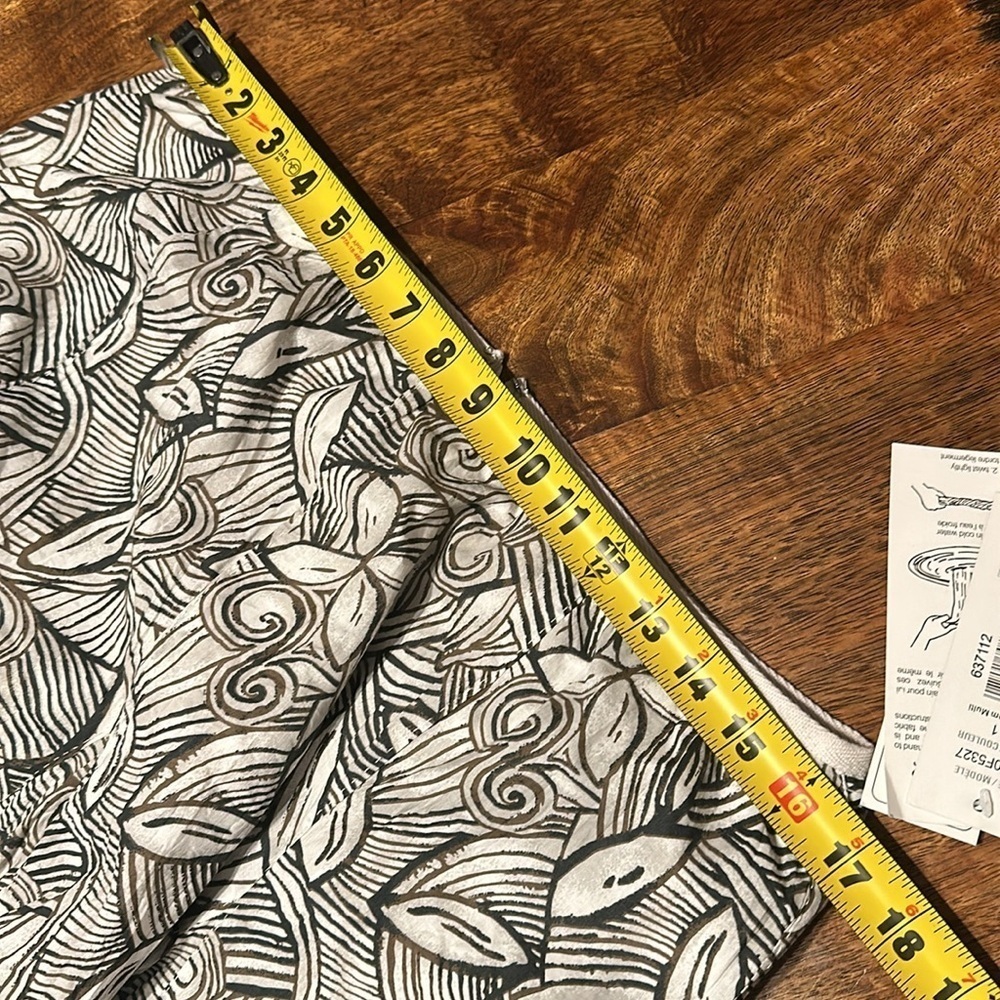 Nygard petites size 12 P patterned skirt NWTs - Picture 5 of 9